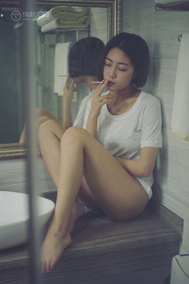 我的放荡丝袜女邻居